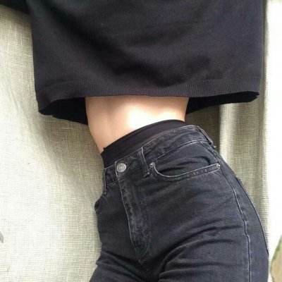 擅自打开飞机应急舱门，要负什么责任？（新闻看法）